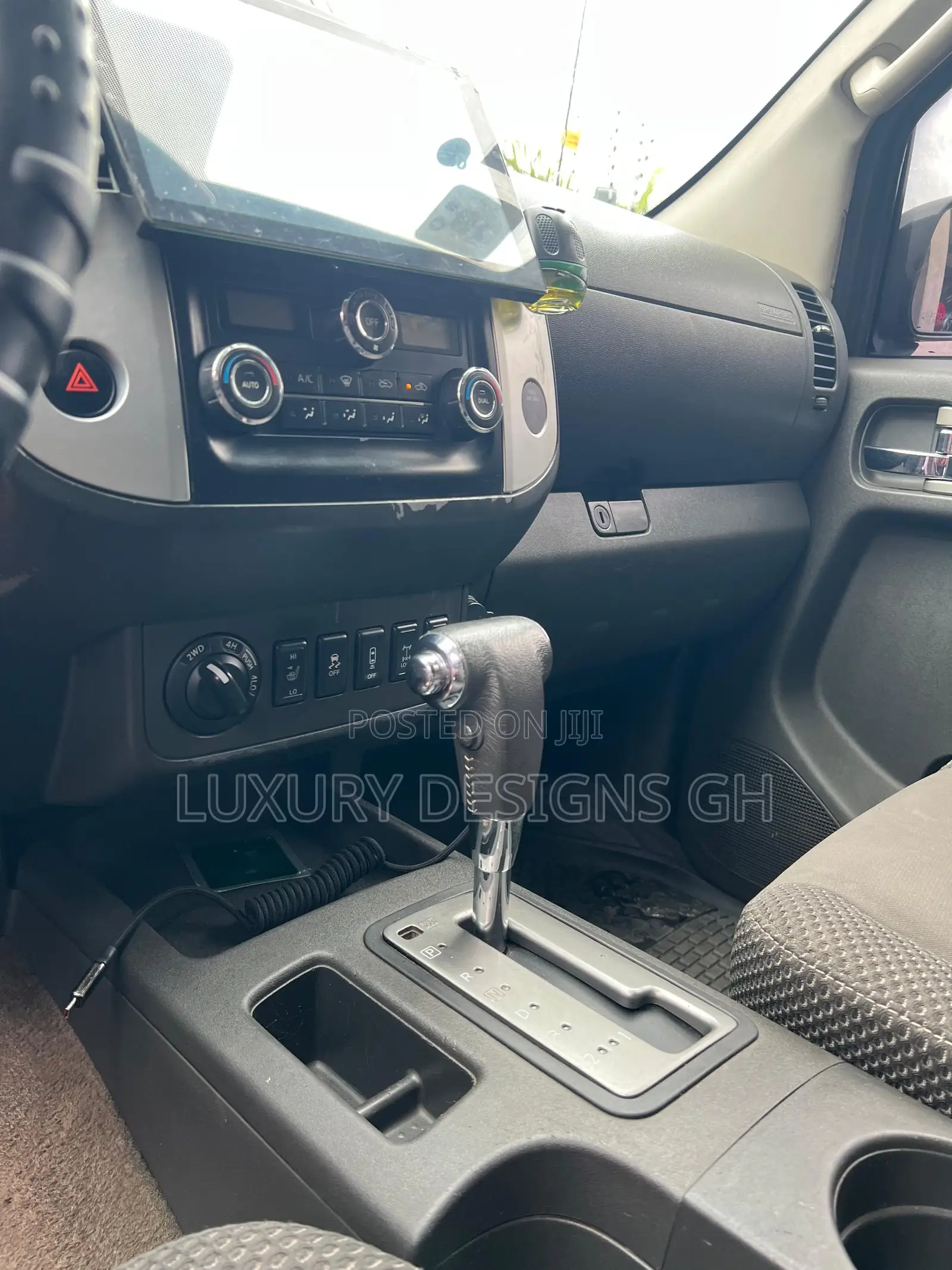 Nissan Frontier 2014 Black