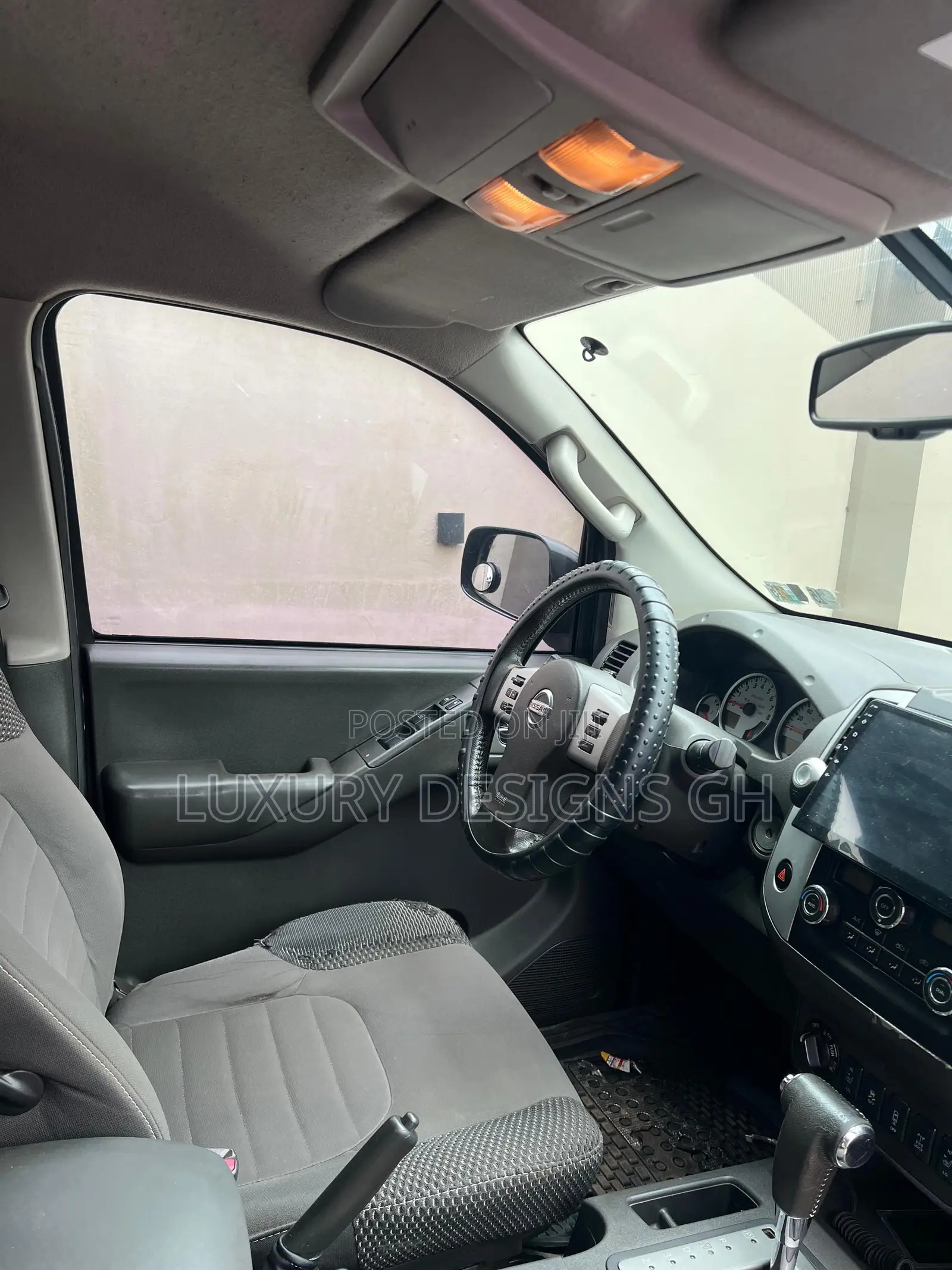 Nissan Frontier 2014 Black