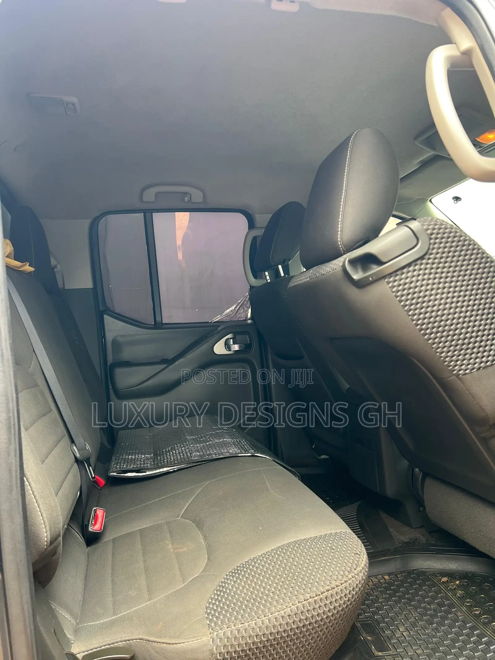 Nissan Frontier 2014 Black