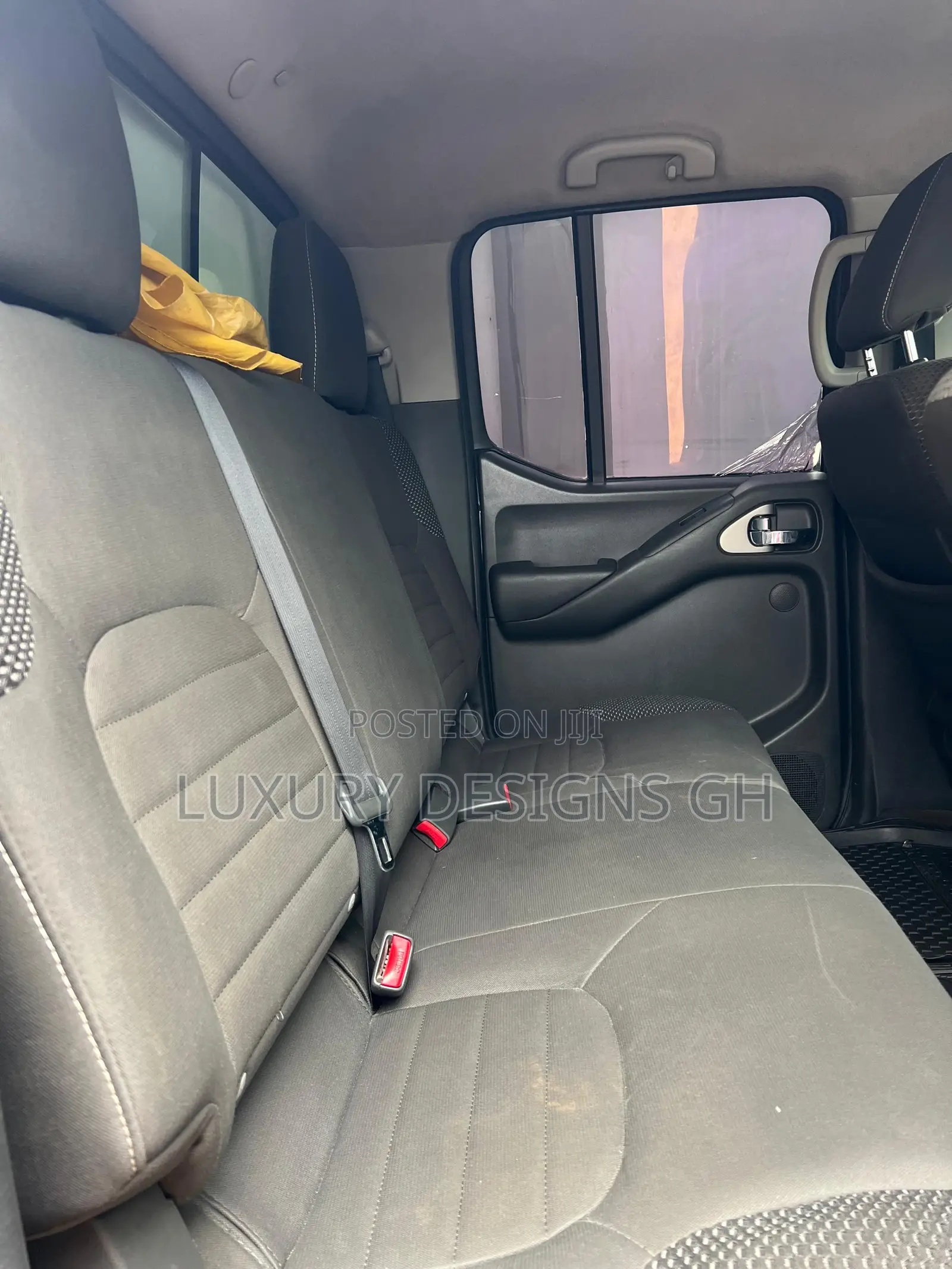 Nissan Frontier 2014 Black