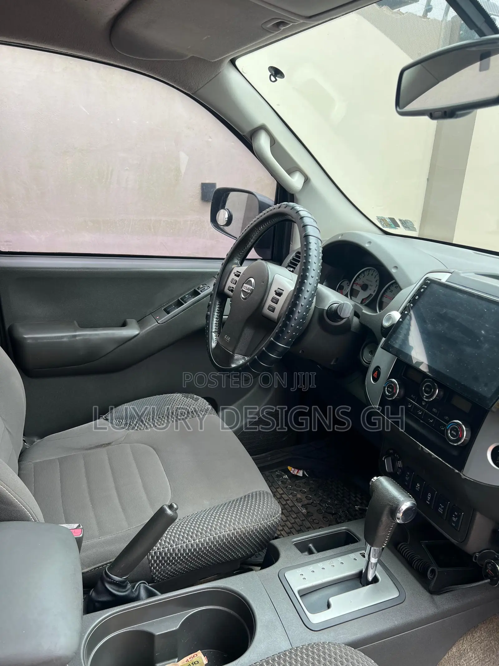 Nissan Frontier 2014 Black