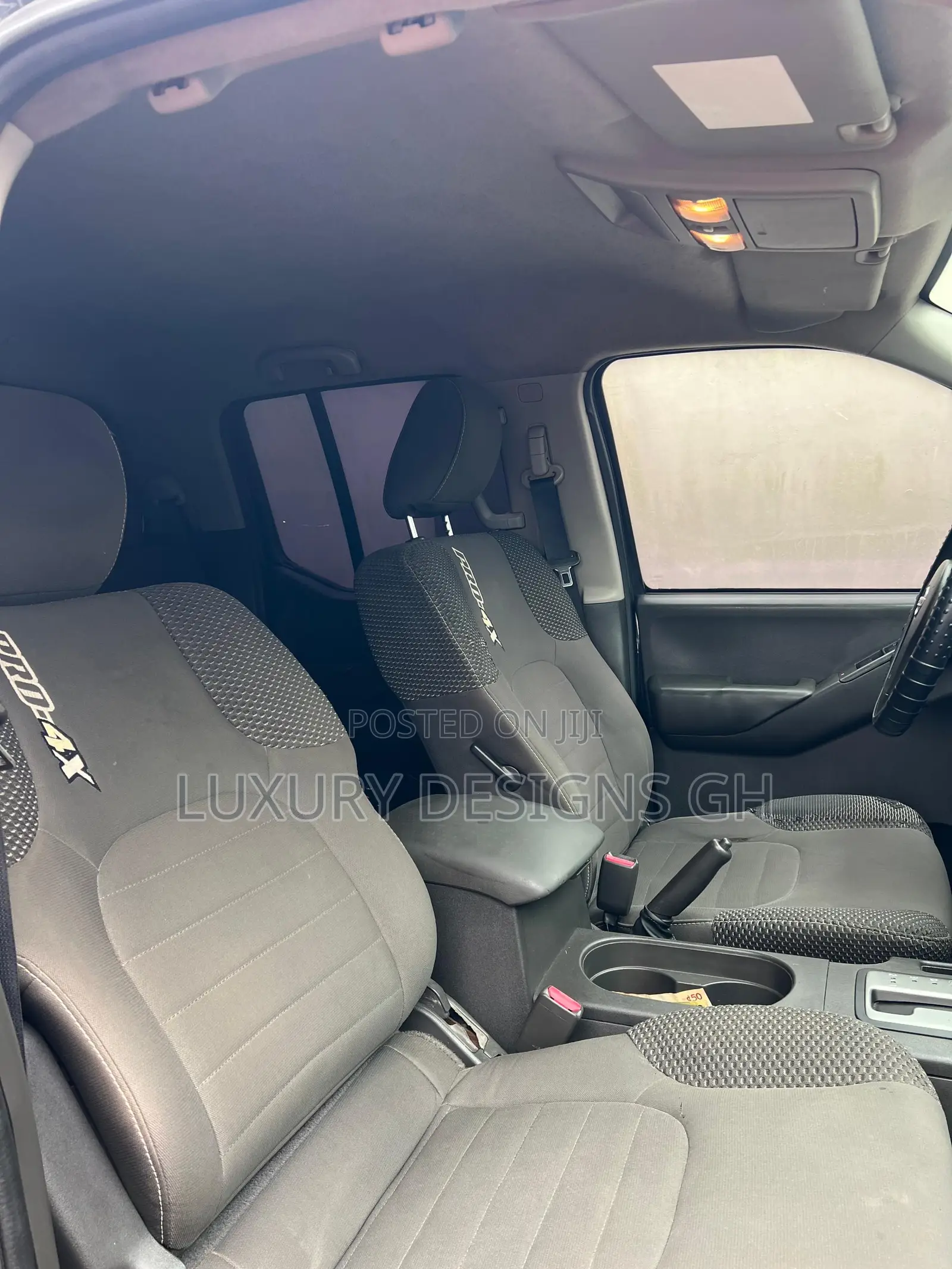 Nissan Frontier 2014 Black
