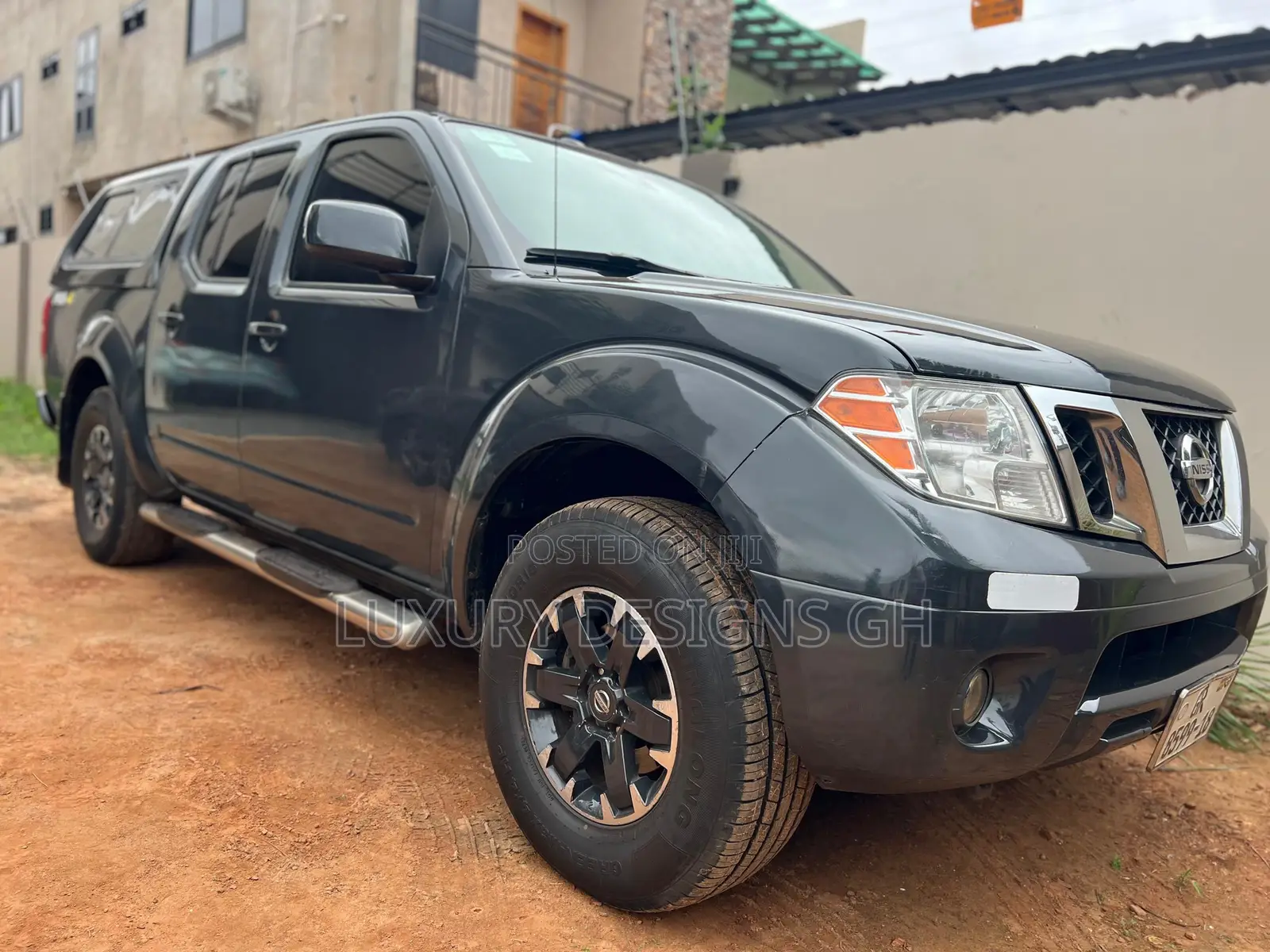 Nissan Frontier 2014 Black