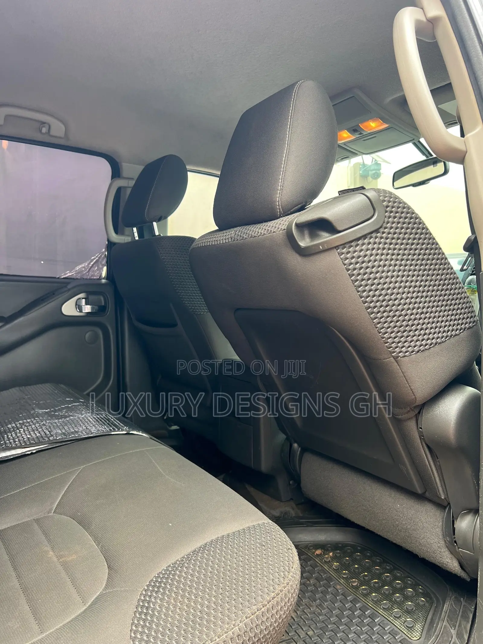 Nissan Frontier 2014 Black