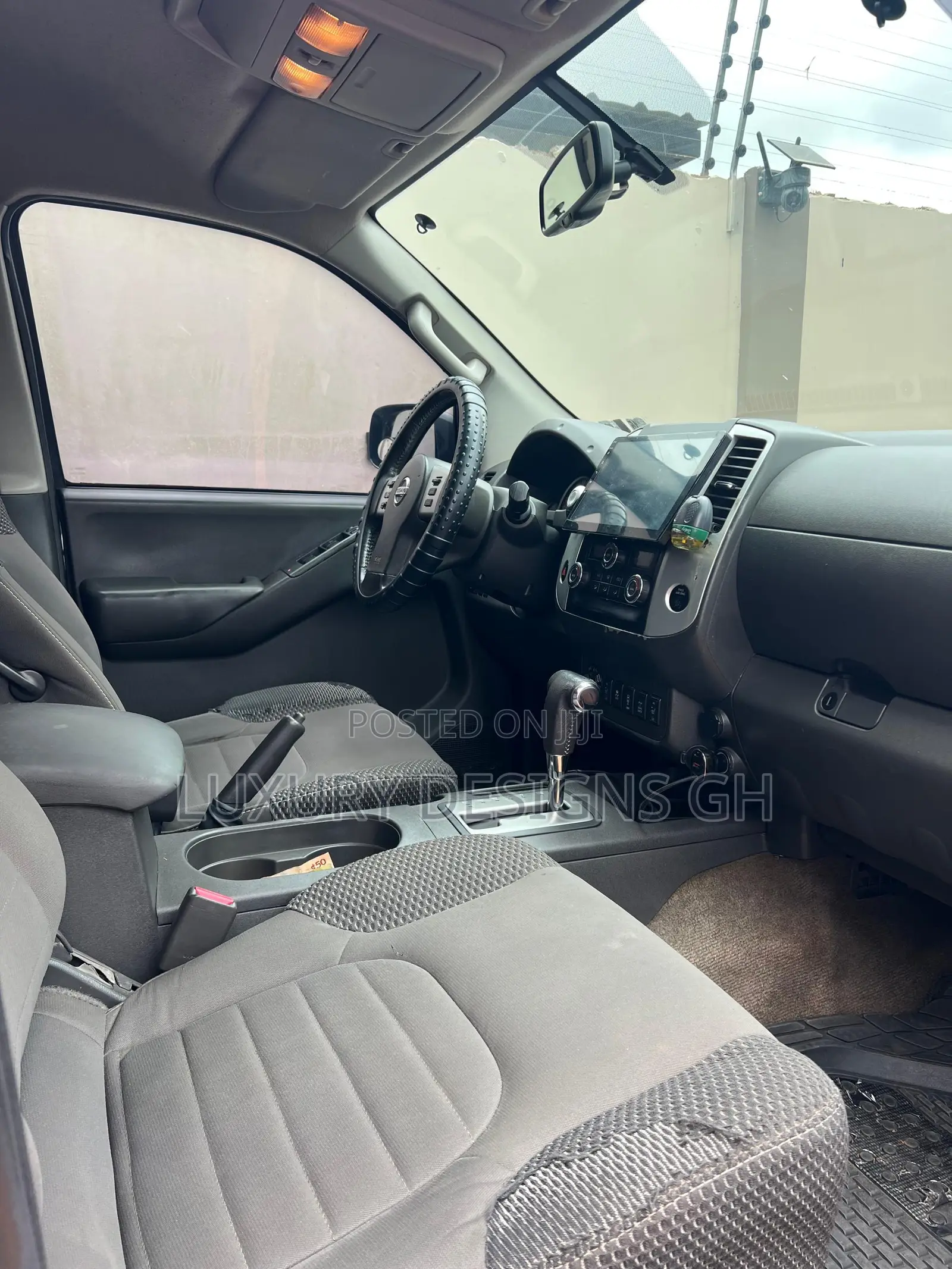 Nissan Frontier 2014 Black