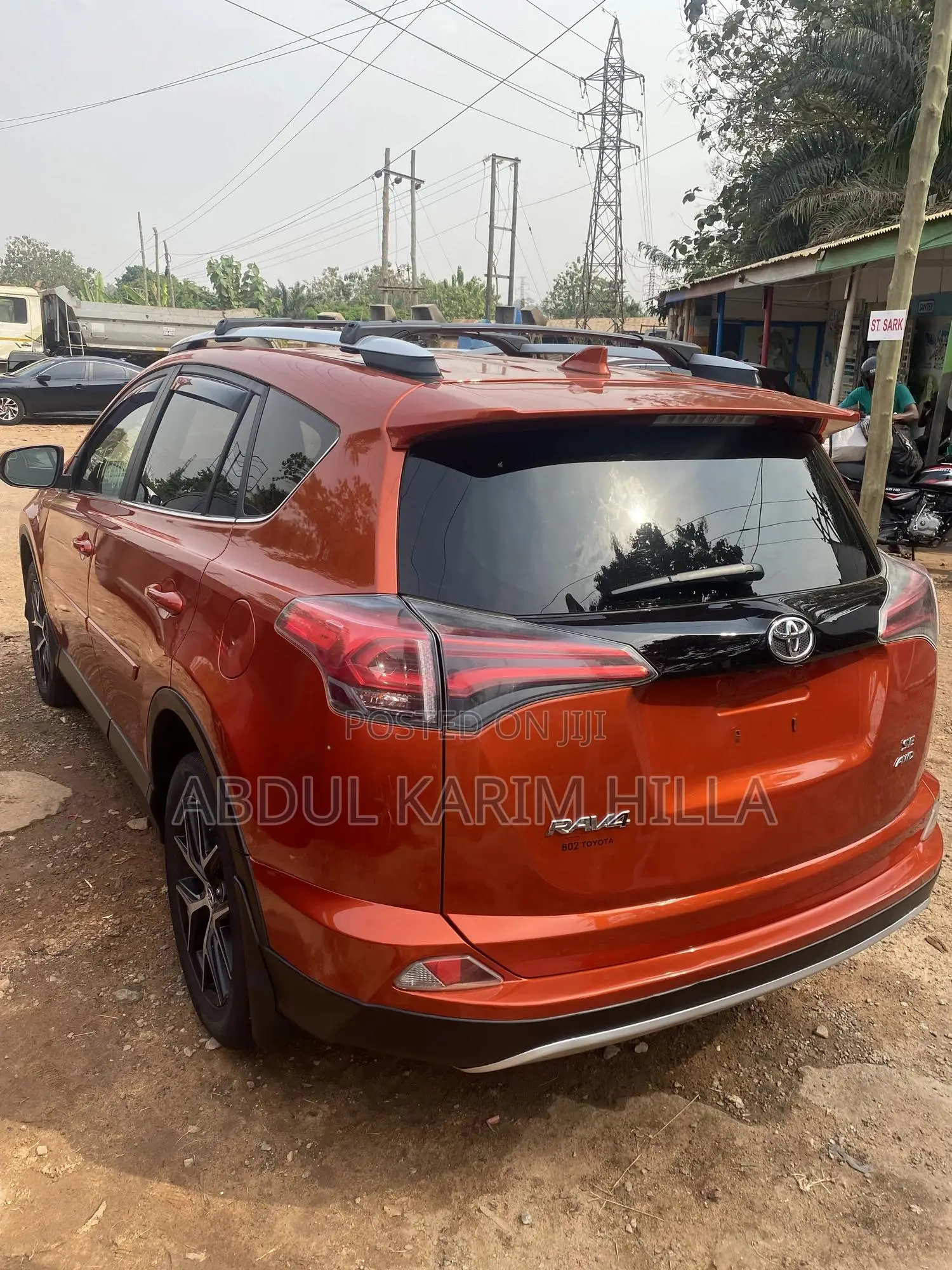 Toyota RAV4 SE AWD (2.5L 4cyl 6A) 2017 Red