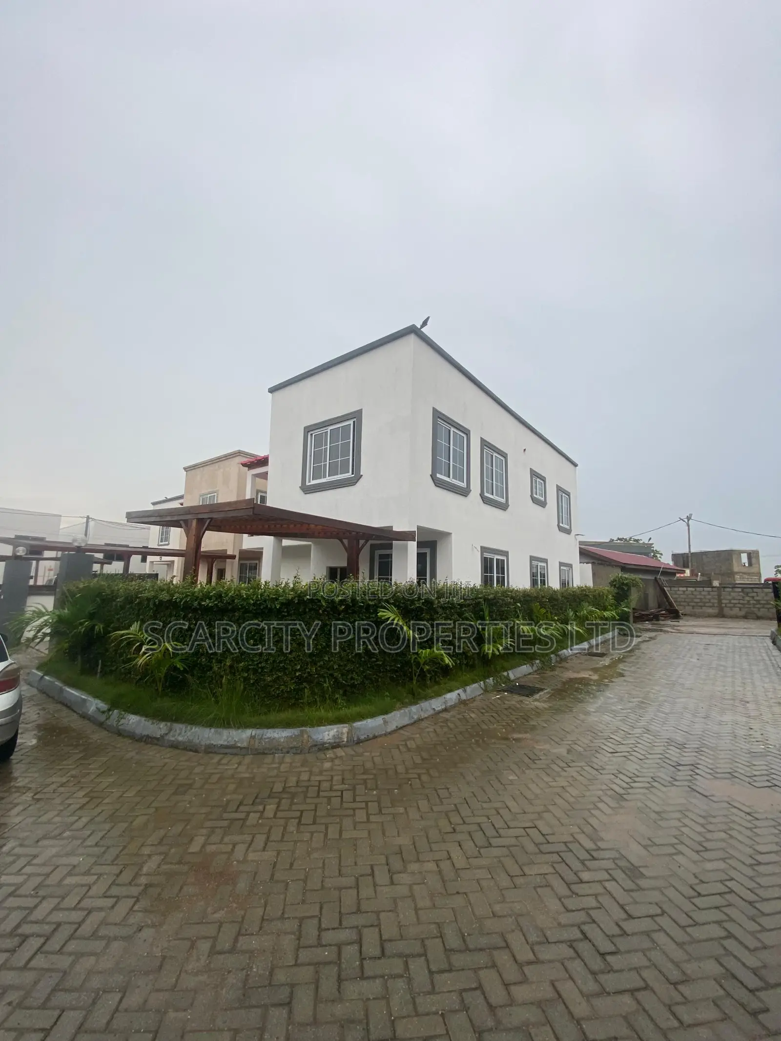 3bdrm House in A&C Mall Area for sale