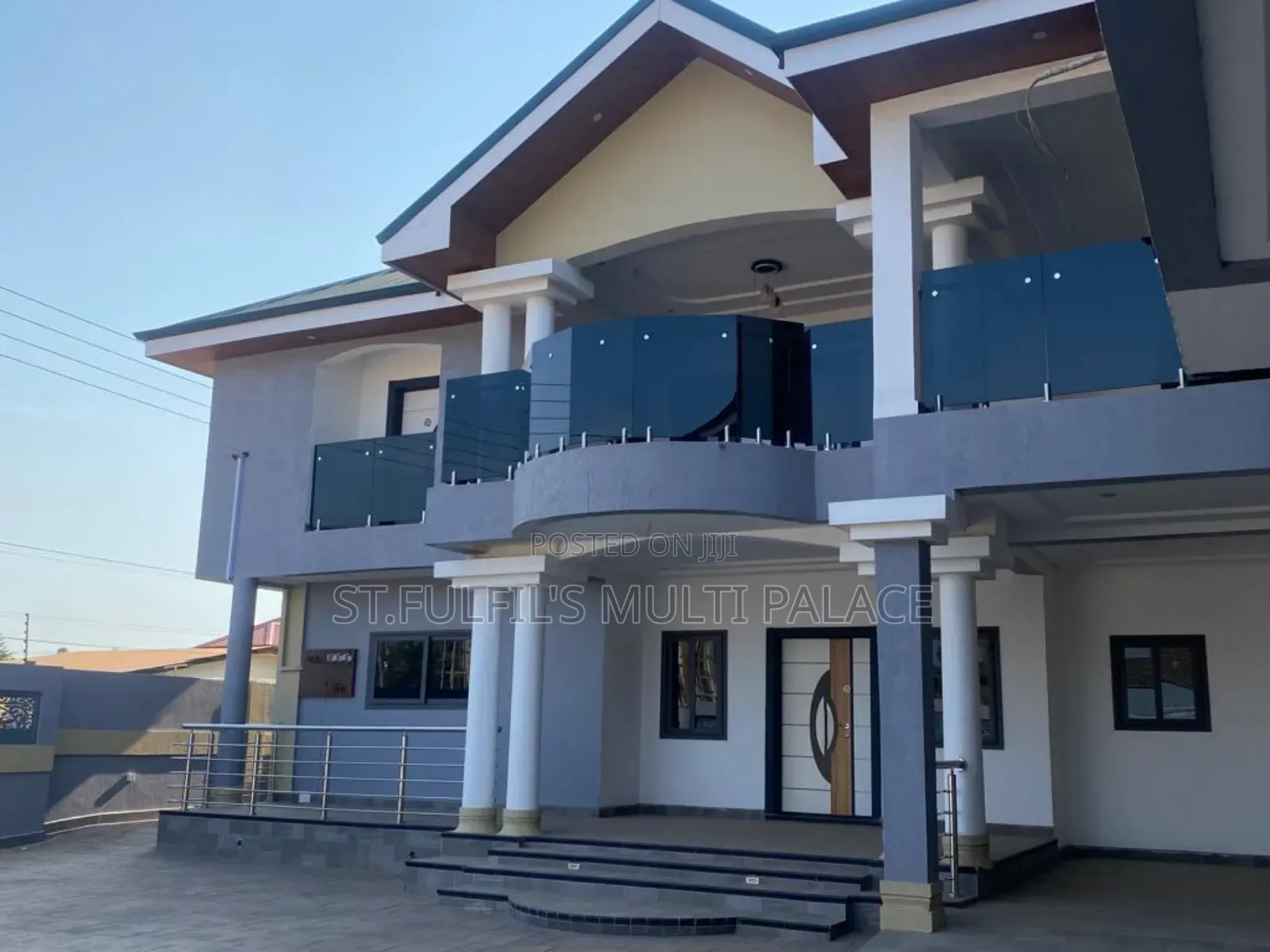 5bdrm House in Hatso, Haatso for sale