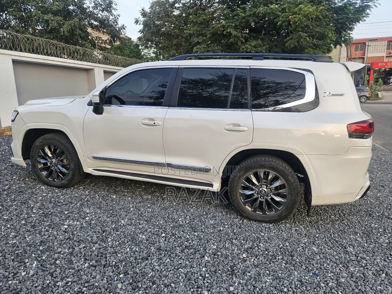 Toyota Land Cruiser 2013 White