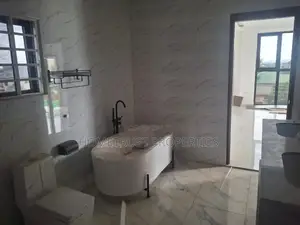 5bdrm Duplex in Hometrust Properties, East Legon for sale