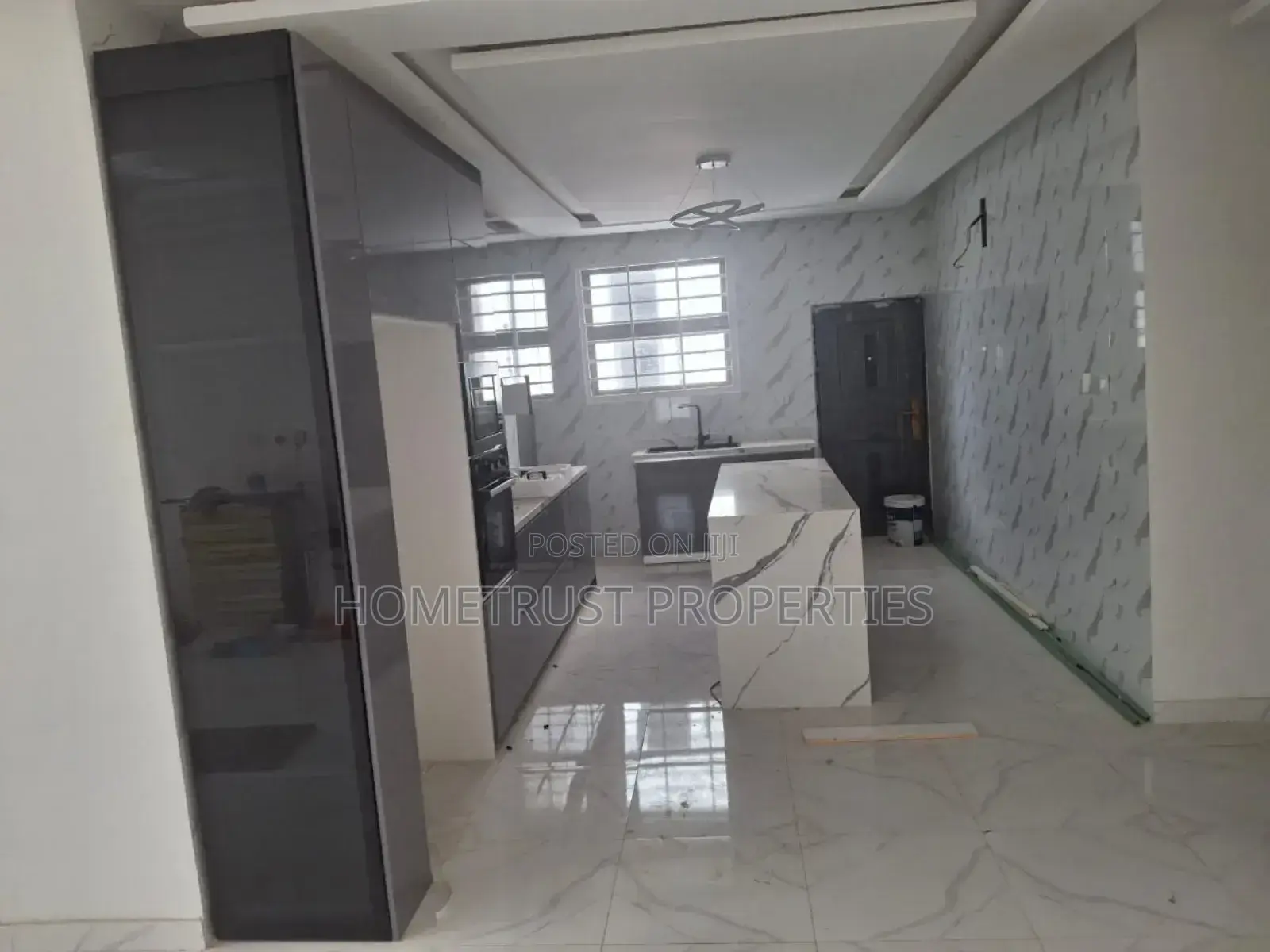 5bdrm Duplex in Hometrust Properties, East Legon for sale
