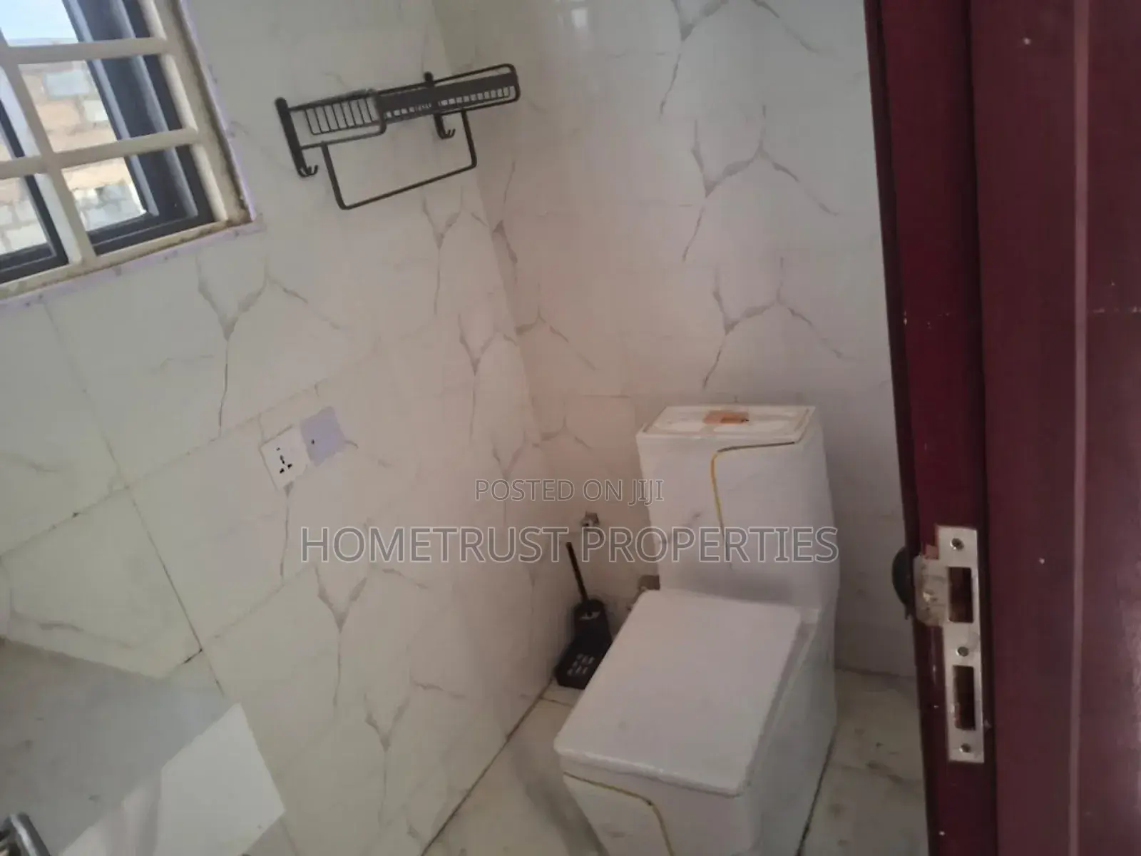 5bdrm Duplex in Hometrust Properties, East Legon for sale