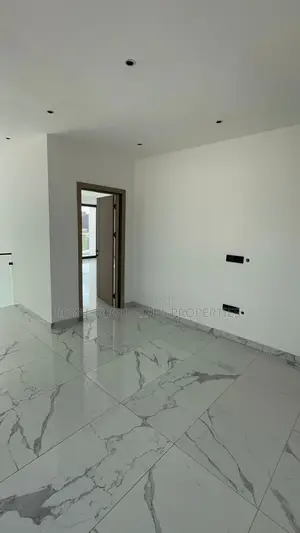 4bdrm House in Luxelooks Properties, Ashaley Botwe for sale