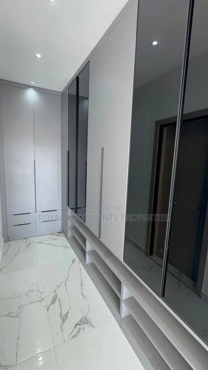 4bdrm House in Luxelooks Properties, Ashaley Botwe for sale