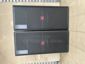 JBL Srx725 Dual 15-Inch High-Power Two-Way Passive Loudspeakers.