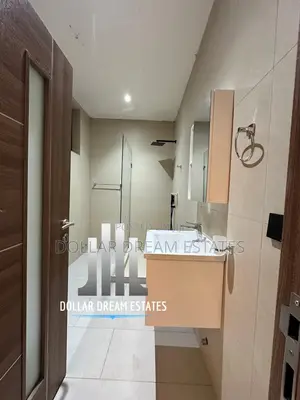 4bdrm House in Ashaley Botwe for sale