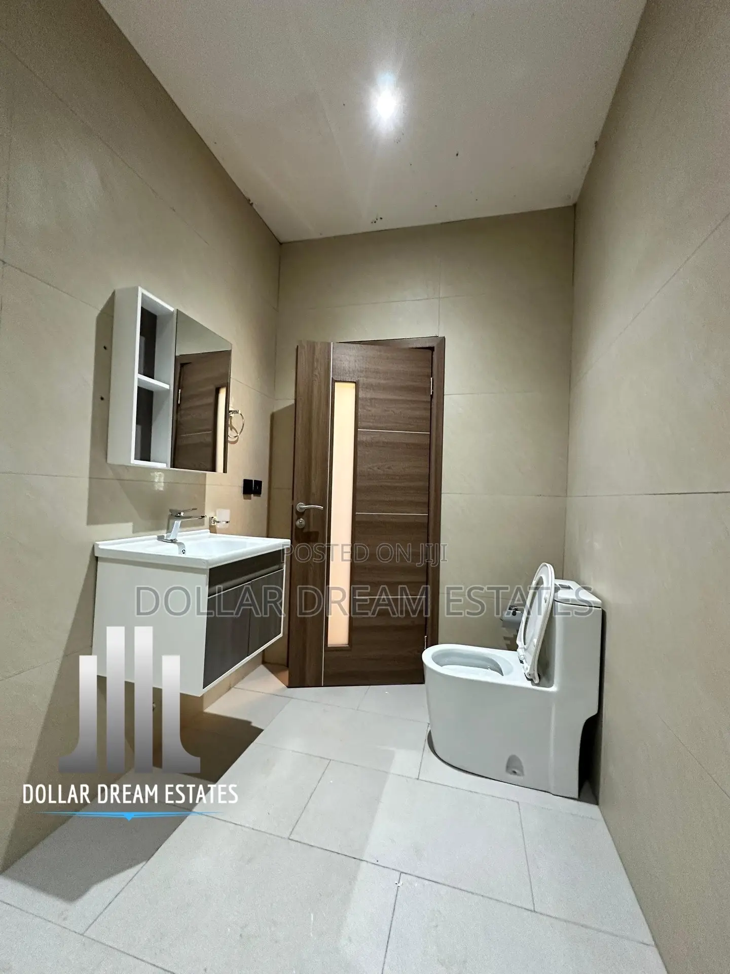4bdrm House in Ashaley Botwe for sale