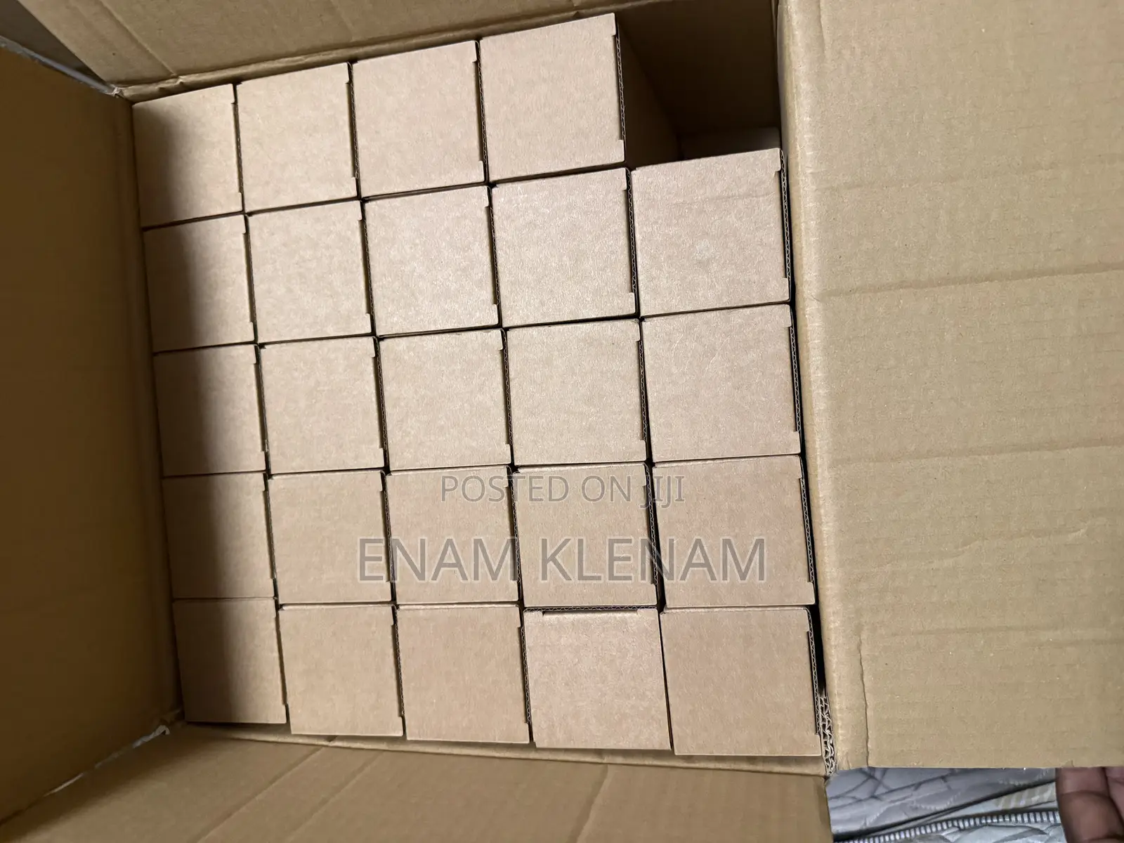 125ml and 250ml Empty Reed Diffuser Bottles With Sticks Box