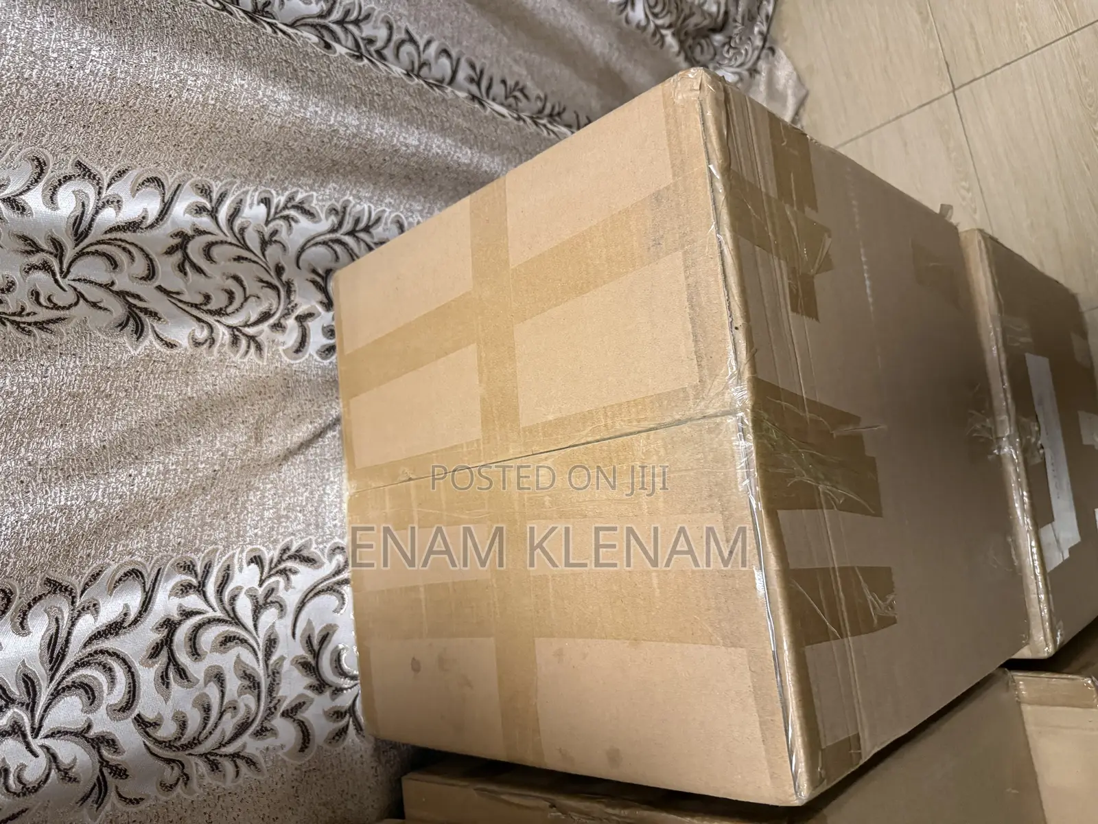 125ml and 250ml Empty Reed Diffuser Bottles With Sticks Box