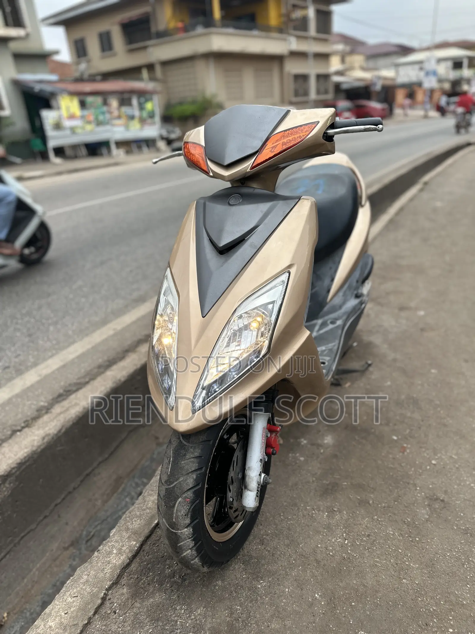 SYM Jet 2019 Yellow