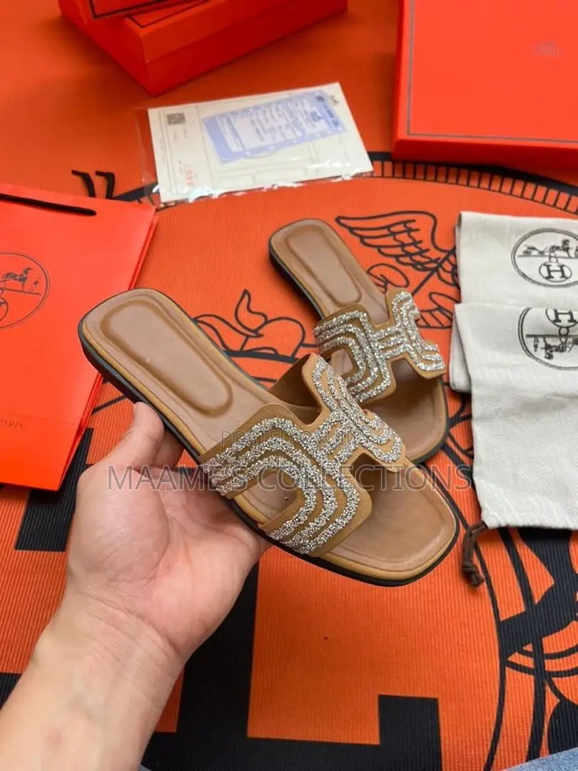 Hermes Women’S Slippers ( in a Box)