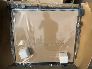 Toyota Tundra 2022, 2023, 2024 ,2025 Radiator / Water Tank