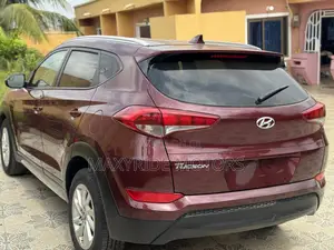 Hyundai Tucson 2016 Red