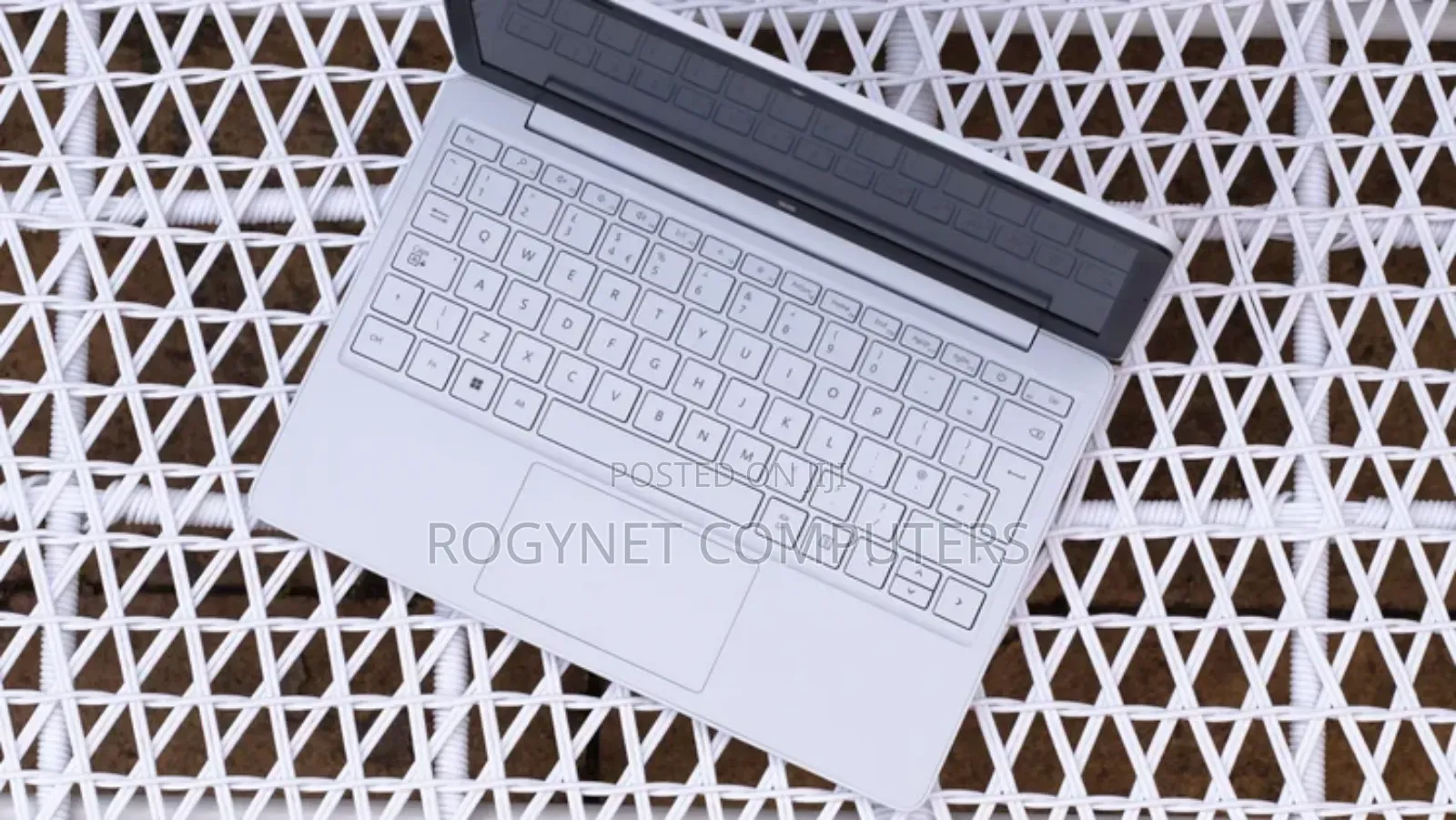 New Laptop Microsoft Surface Laptop SE 4GB Intel SSD 72GB