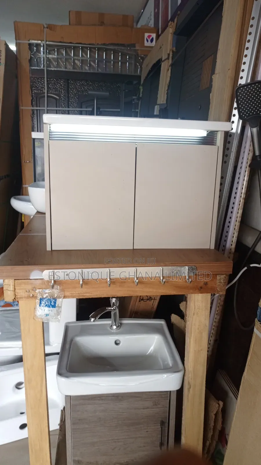 Cabinet Basin