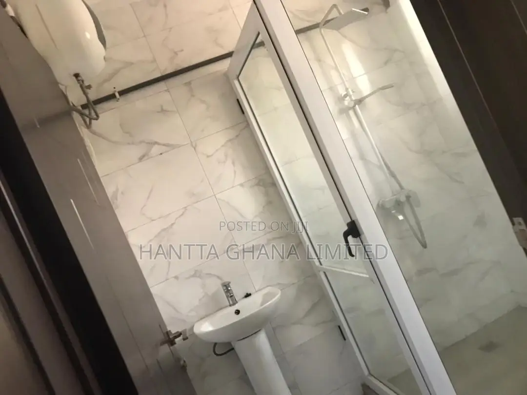 2bdrm Apartment in East Legon, A&C Mall Area for rent