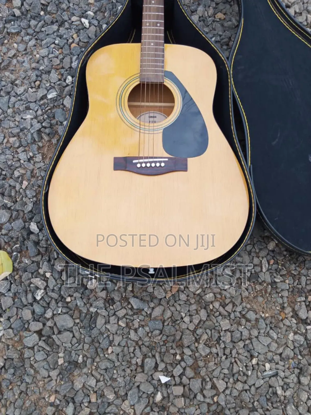 Yamaha F310 Original Acoustic Guitar With a Hard Case