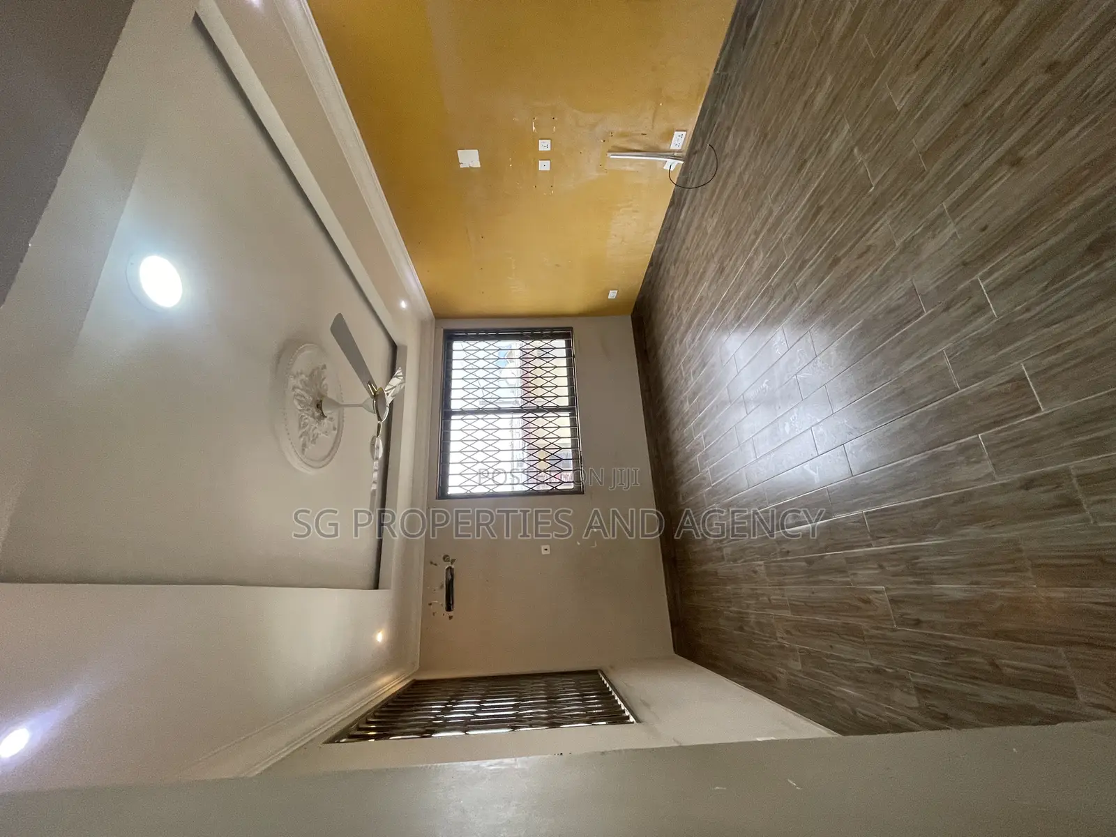 2bdrm Apartment in Lashibi, Sakumono for rent