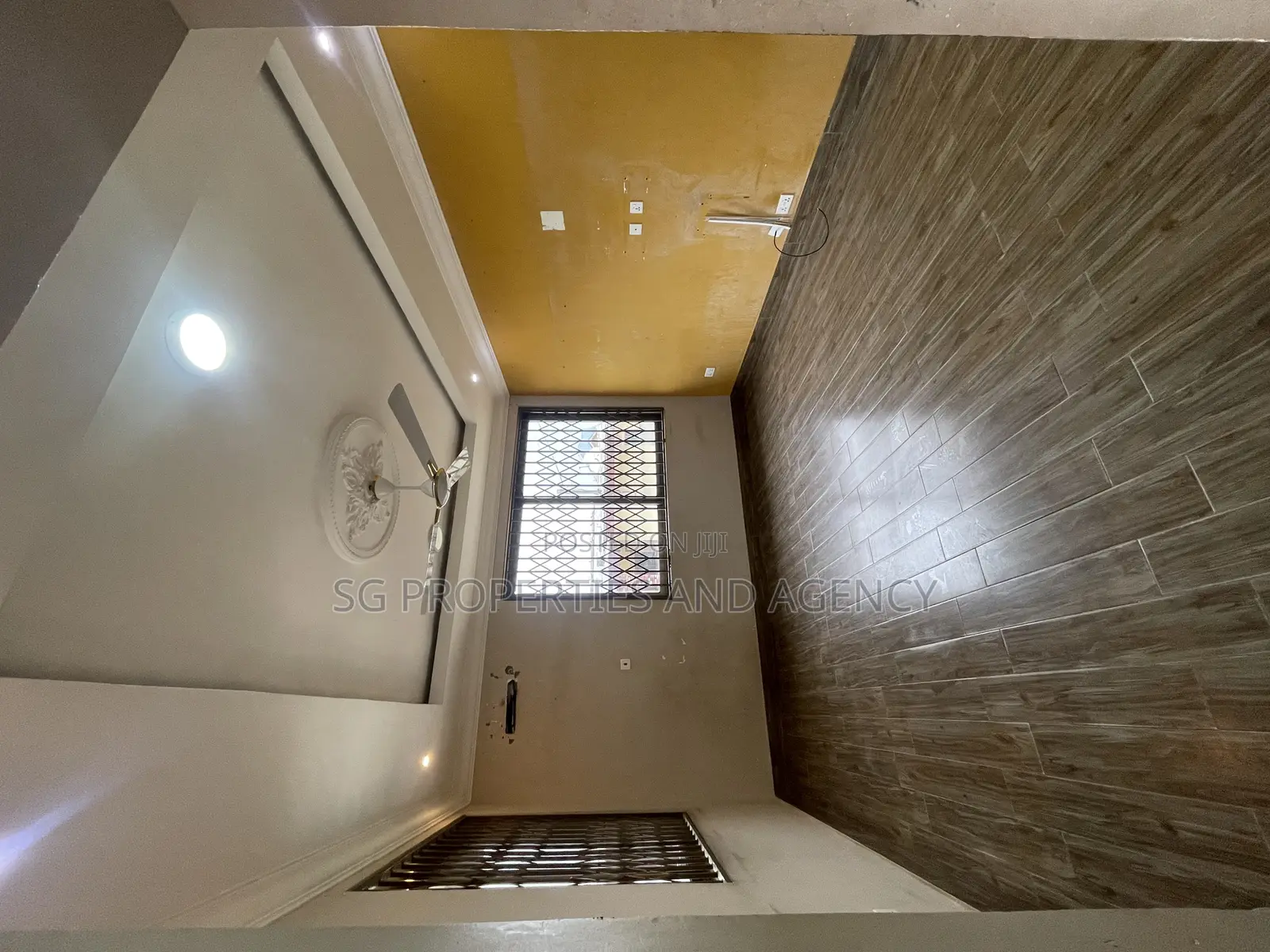 2bdrm Apartment in Lashibi, Sakumono for rent