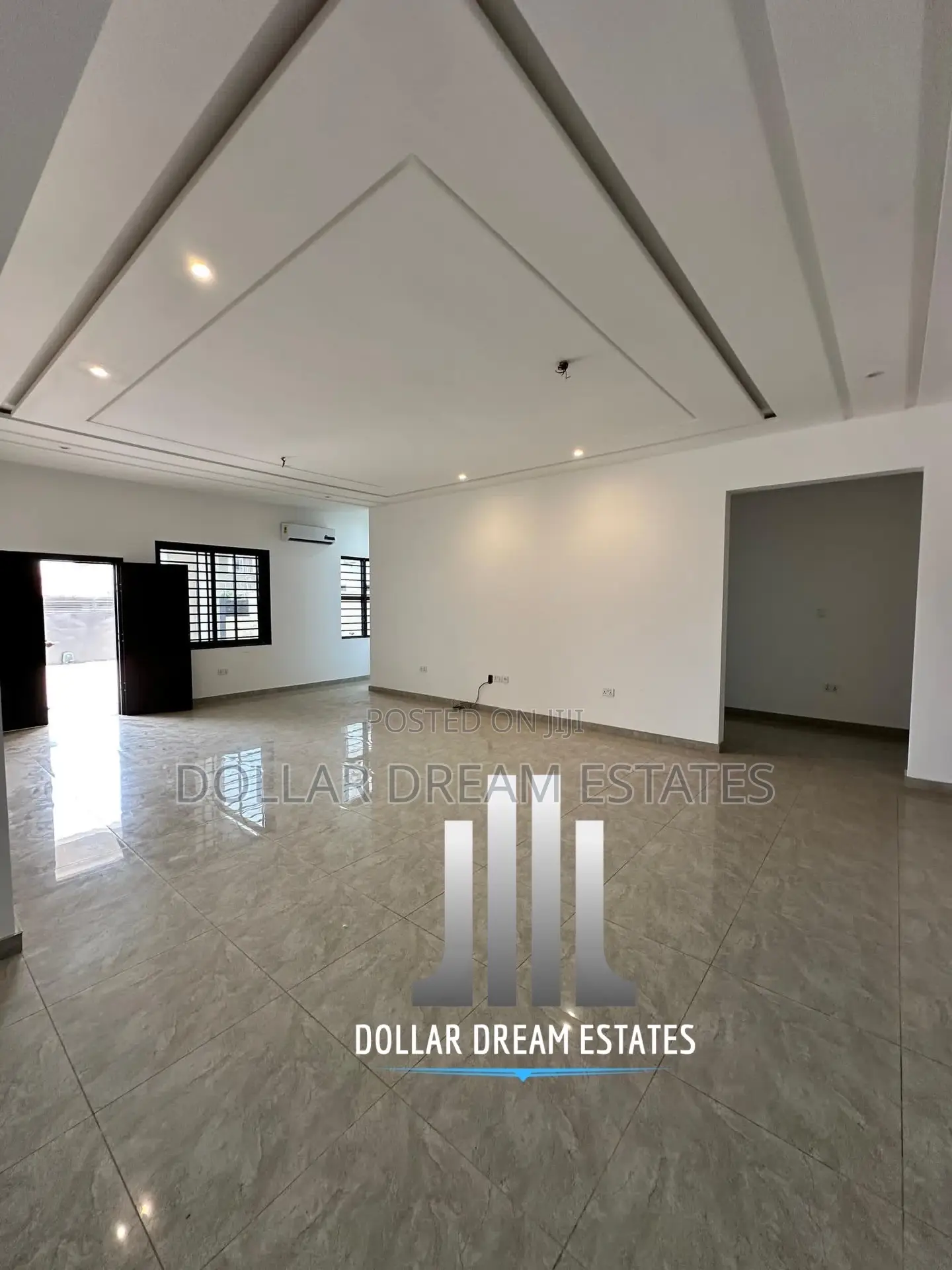 4bdrm House in Lake Side Estate for sale