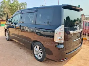 Toyota Voxy 2010 Black
