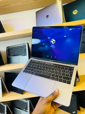 Laptop Apple MacBook Pro 2017 8GB Intel Core I5 SSD 256GB