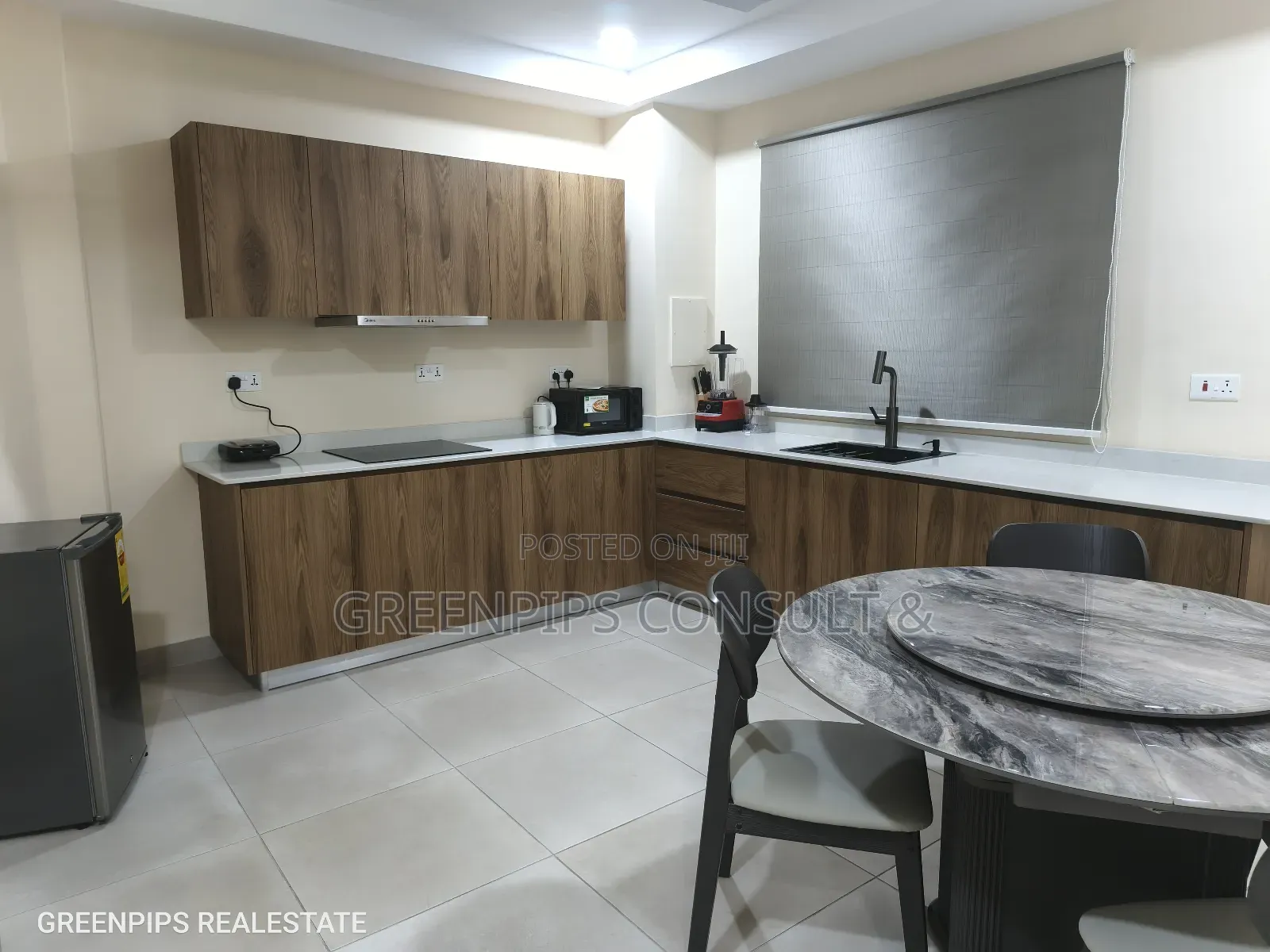 2 Bedroom and 1 Bedroom Airbnb Apartment