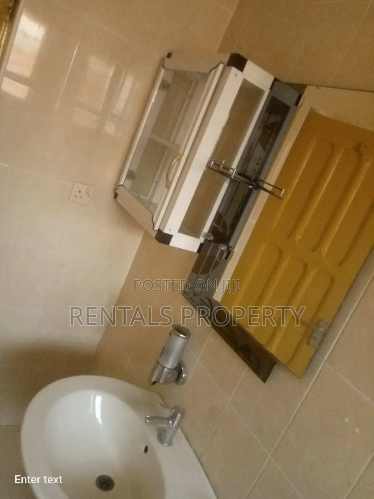 3bdrm Block of Flats in Oyarifa for rent