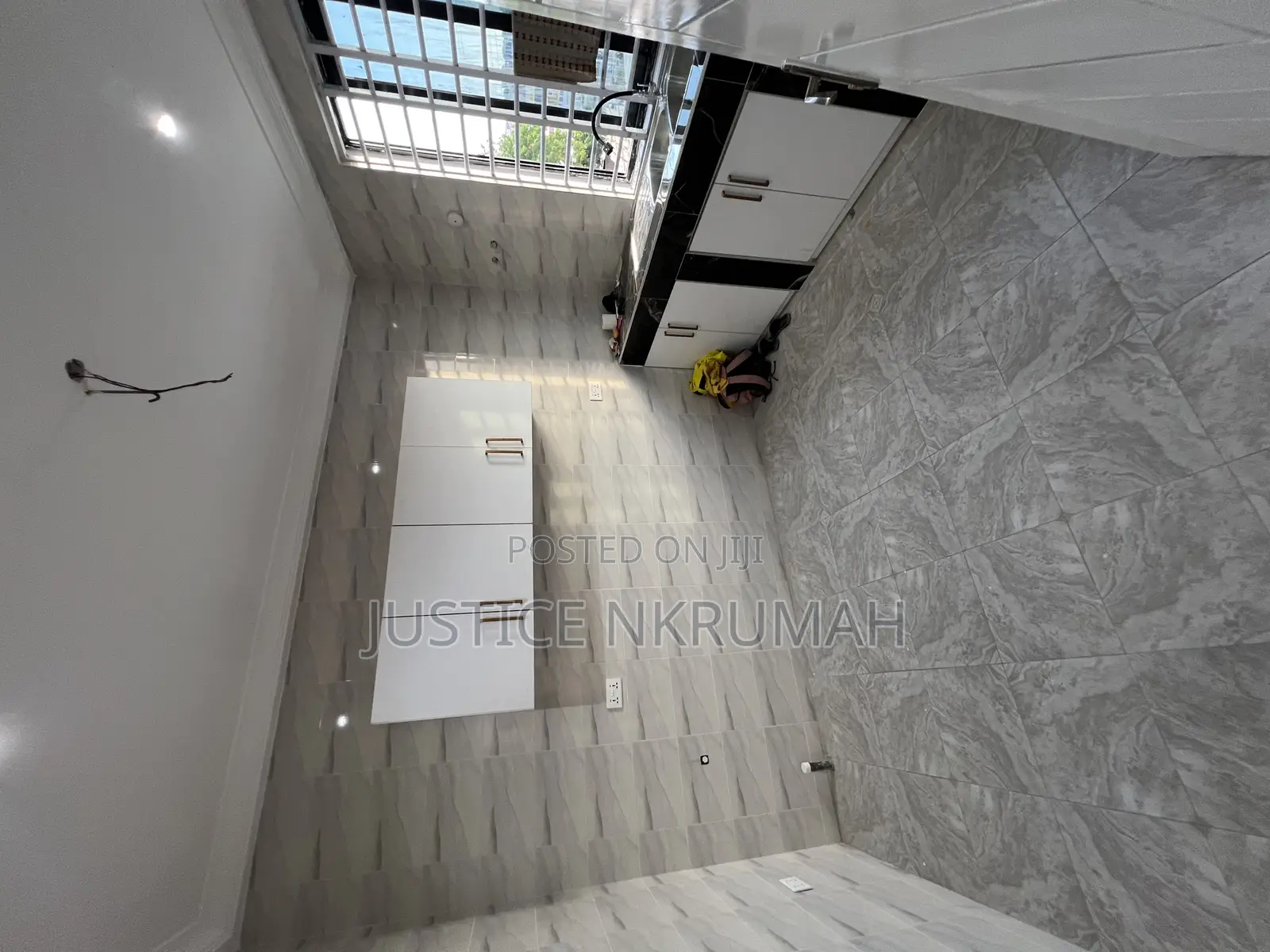 2bdrm Apartment in Mr Justice Estate, Bortiano for rent