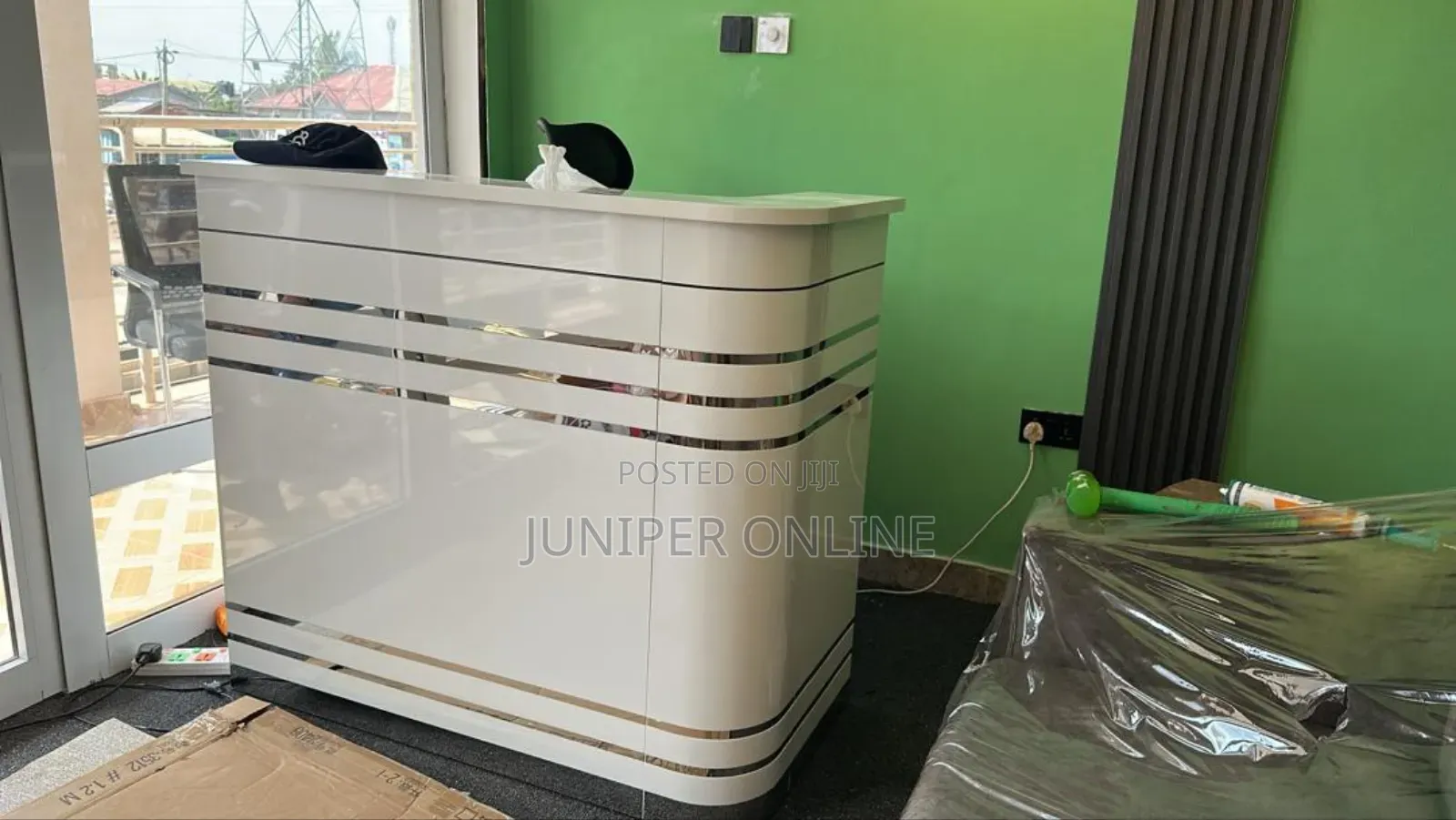 Reception Desk White Shaped