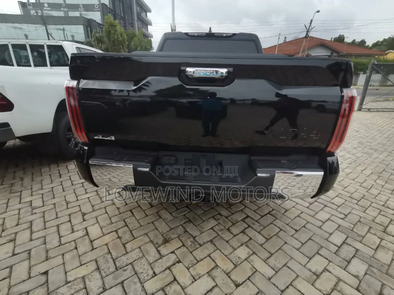 Toyota Tundra Platinum CrewMax 6.5' Bed 2024 Black