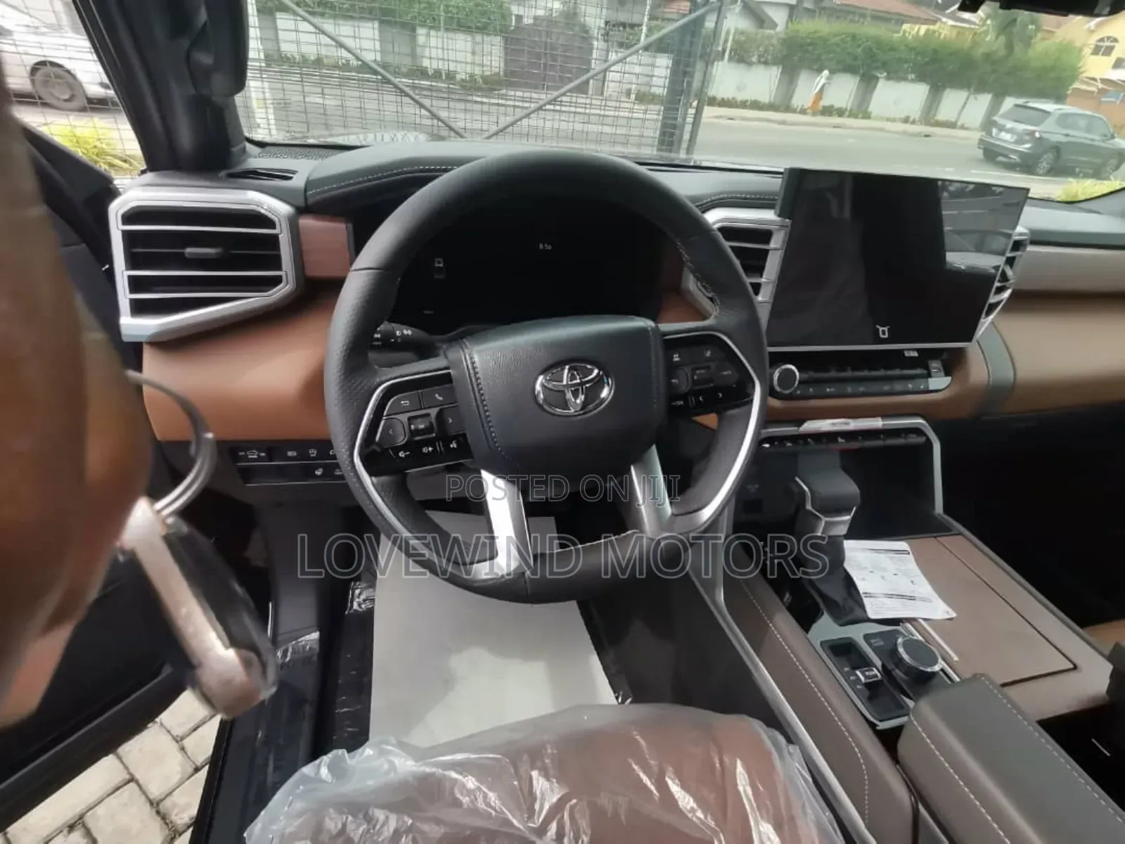 Toyota Tundra Platinum CrewMax 6.5' Bed 2024 Black