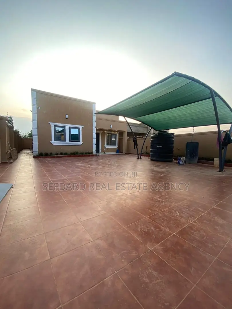 3bdrm House in Adenta for sale