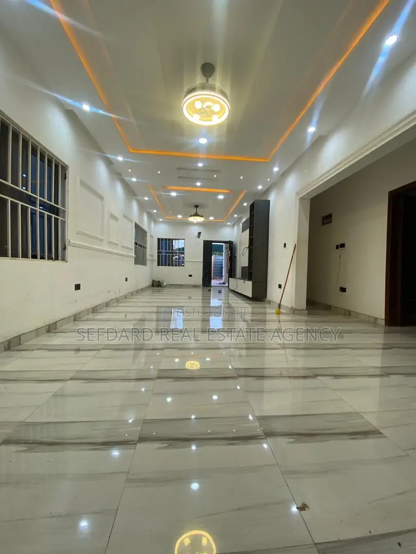 3bdrm House in Adenta for sale