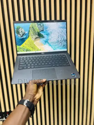 Laptop Dell Latitude 7420 16GB Intel Core i5 SSD 256GB