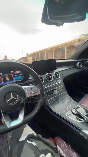 Mercedes-Benz C300 2020 White