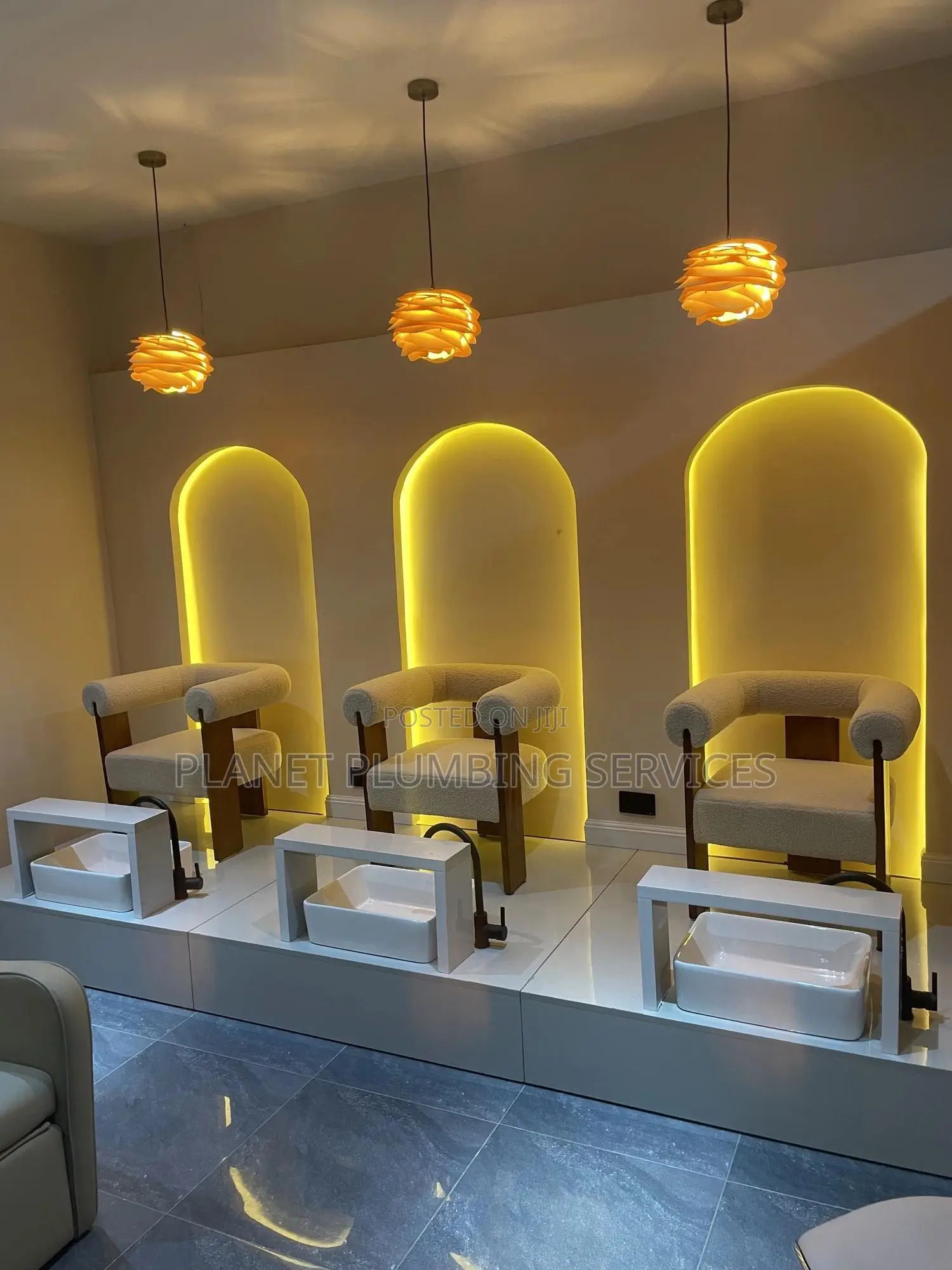 Saloon Plumbing and Set Up