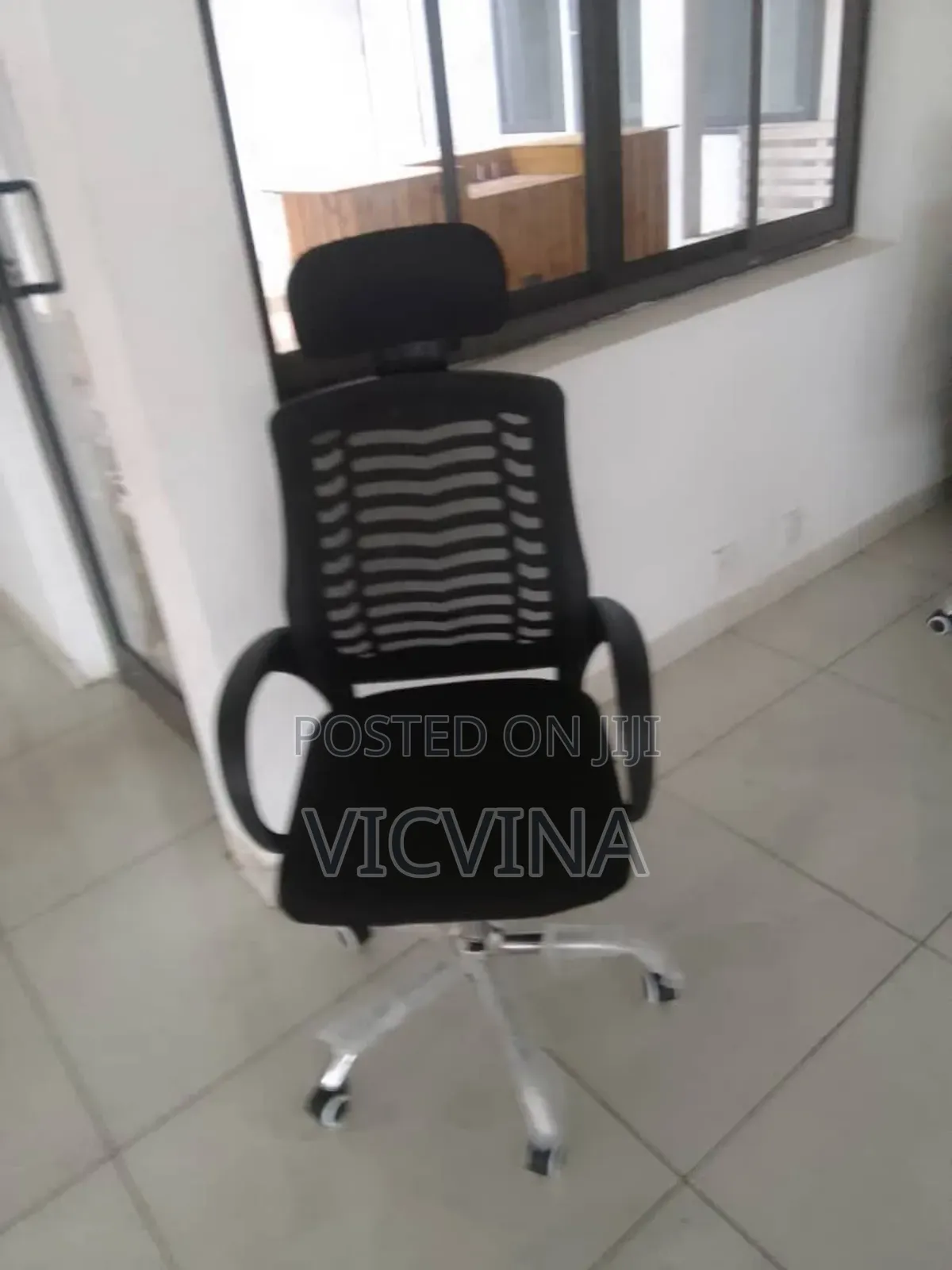 Swivel Office Chair