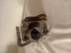Home Used 2010 Yaris Throthel