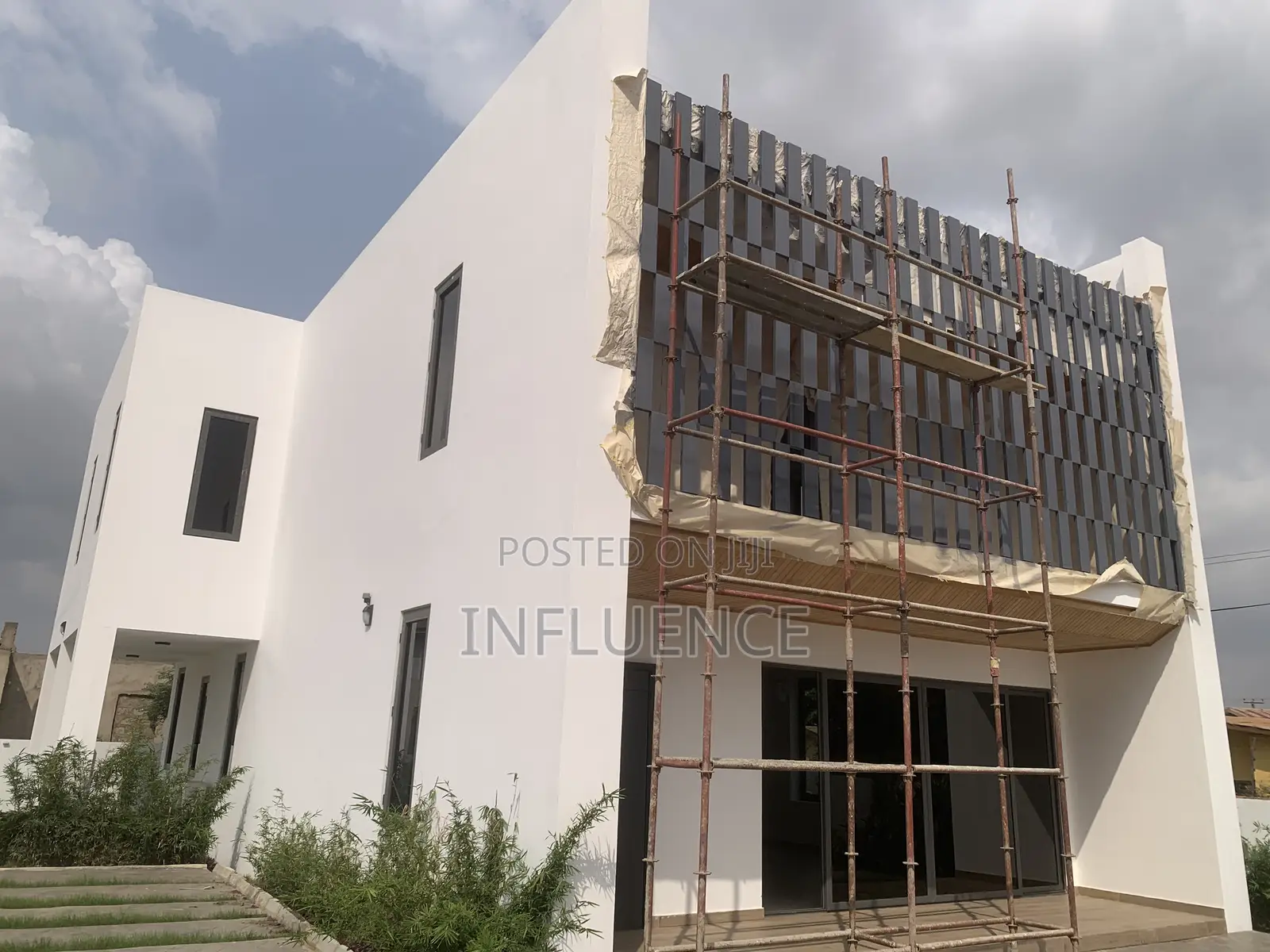 3bdrm House in Botwe, East Legon for sale
